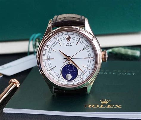 iwc fase lunar|Rolex, IWC, & More: Top 5 Moon Phase Watches Under 40 mm.